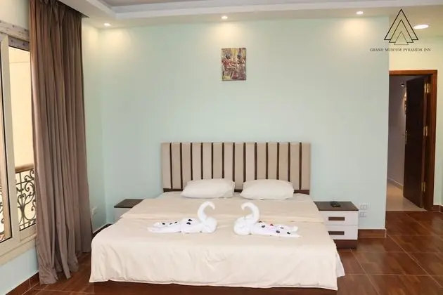 Deluxe Tek Büyük Yataklı Oda, Balkon, Bahçe Manzaralı