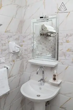 Deluxe Tek Kişilik Oda, Balkon, Bahçe Manzaralı
