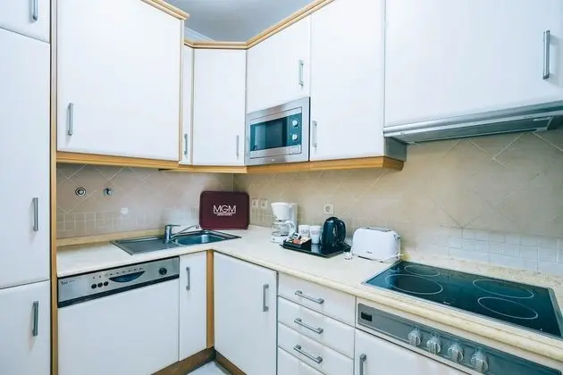 Deluxe One Bedroom Apartment