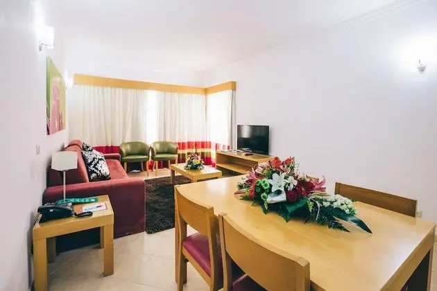 Deluxe One Bedroom Apartment