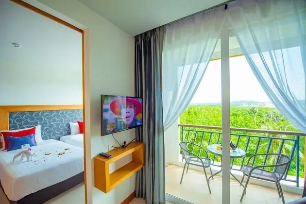 Deluxe Studio with Balcony Room