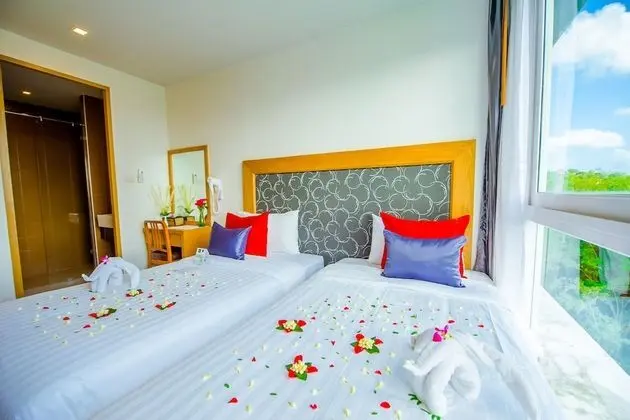 Deluxe Studio with Balcony Room