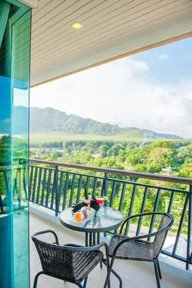 Deluxe Studio with Balcony Room