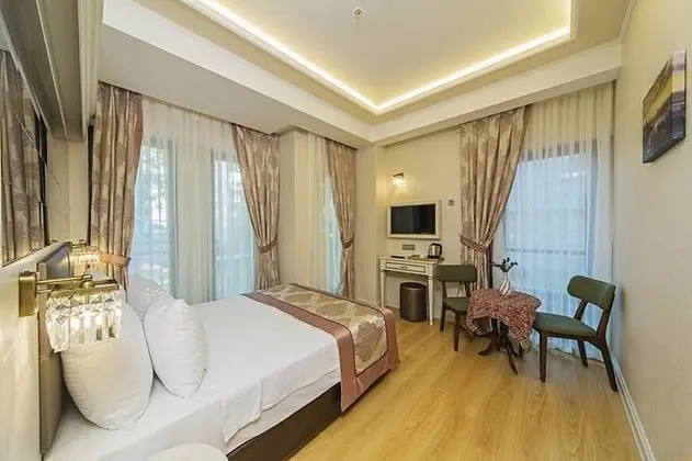 Çift Kişilik, Şehir Manzaralı