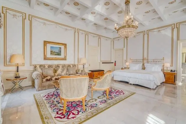 Süit, Göl Manzaralı (Ritz)