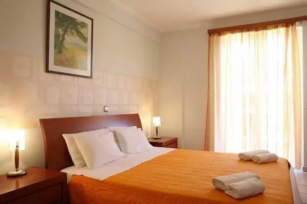 Üç Kişilik Oda, Balkon, Kısmi Deniz Manzaralı