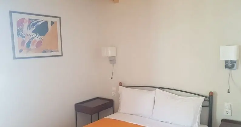 Üç Kişilik Oda, Balkon, Kısmi Deniz Manzaralı