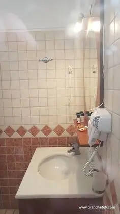 Üç Kişilik Oda, Balkon, Kısmi Deniz Manzaralı