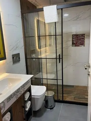 Deluxe Üç Kişilik Oda, Birden Çok Yatak