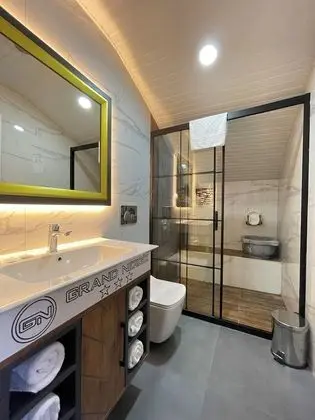 Deluxe Üç Kişilik Oda, Birden Çok Yatak