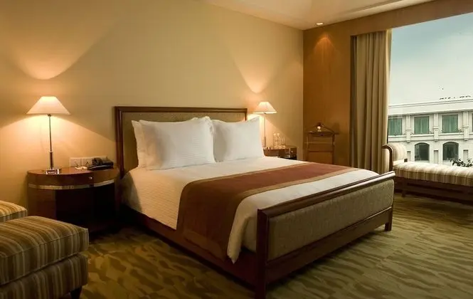 The Grand Deluxe Room with King Bed