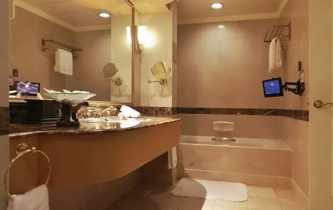 Deluxe Süit, 1 En Büyük (King) Boy Yatak