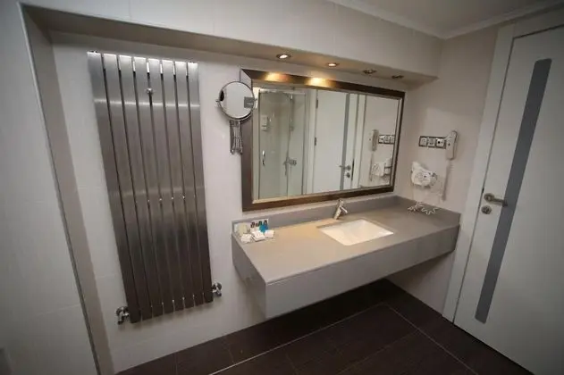 Deluxe Oda, Şehir Manzaralı, Jakuzili