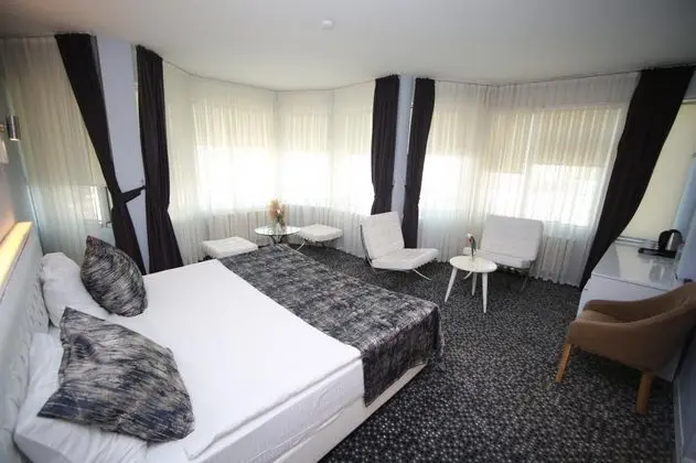 Standart Oda, Şehir Manzaralı
