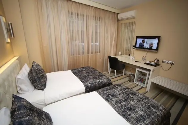 Twin, Şehir Manzaralı
