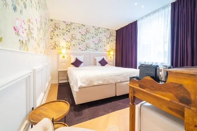 Classic Tek Büyük Yataklı Oda, 1 Büyük (Queen) Boy Yatak