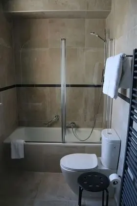 Classic Tek Büyük Yataklı Oda, 1 Büyük (Queen) Boy Yatak