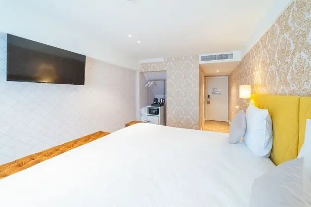 Deluxe Tek Büyük Yataklı Oda, 1 Büyük (Queen) Boy Yatak