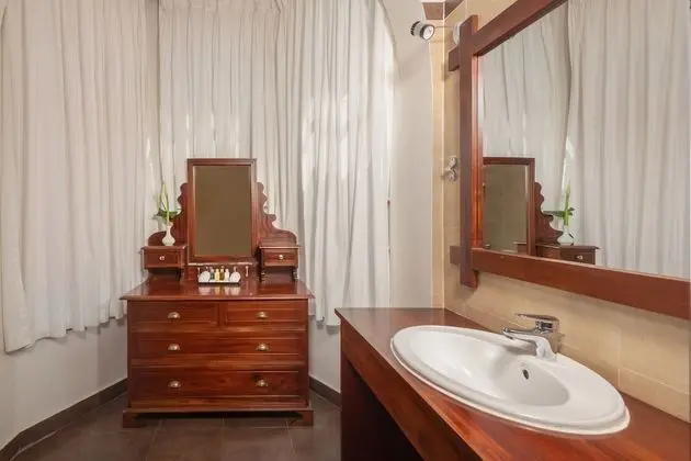 Deluxe Tek Büyük Yataklı Oda, 1 Yatak Odası, Engellilere Uygun, Tepe Manzaralı