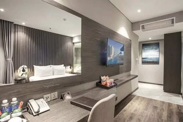 Tek Büyük Yataklı Oda, Şehir Manzaralı (Suite)