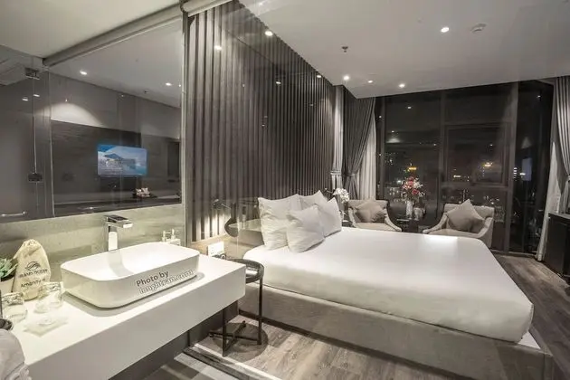 Tek Büyük Yataklı Oda, Şehir Manzaralı (Suite)