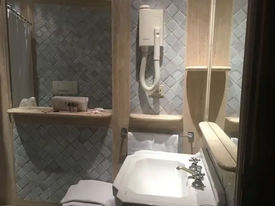 Standard Tek Büyük veya İki Ayrı Yataklı Oda