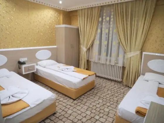 Triple, Şehir Manzaralı