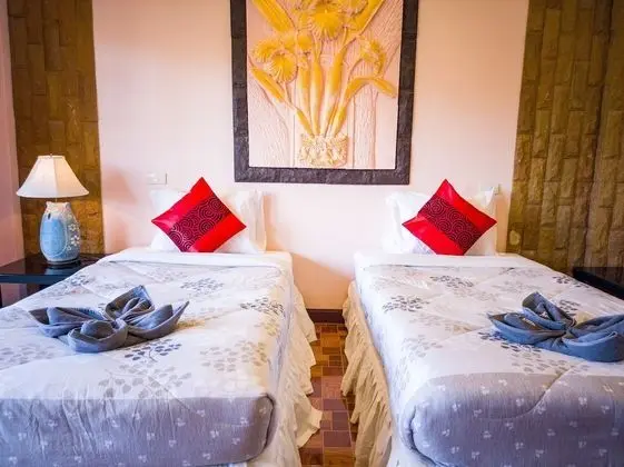 Traditional Tek Büyük veya İki Ayrı Yataklı Oda
