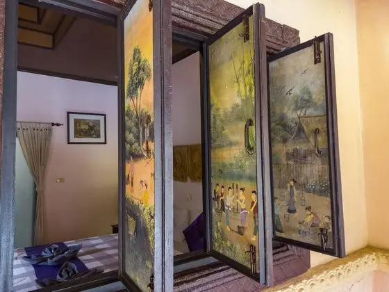 Traditional Tek Büyük veya İki Ayrı Yataklı Oda
