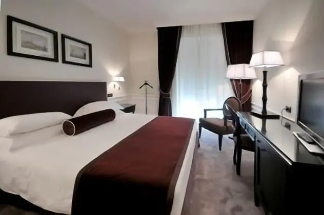 Executive Tek Büyük Yataklı Oda