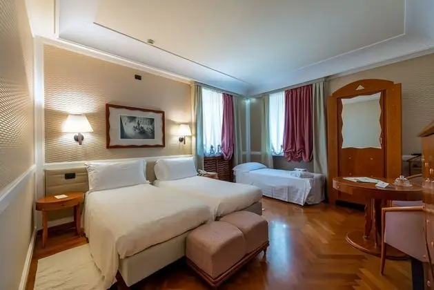 Deluxe Üç Kişilik Oda, Deniz Manzaralı
