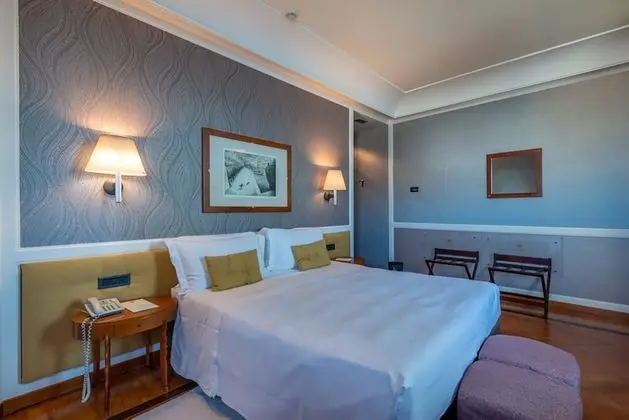 Deluxe Üç Kişilik Oda, Deniz Manzaralı