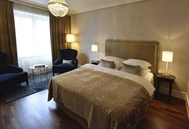 Grand Oda, 1 Büyük (Queen) Boy Yatak (Petite)