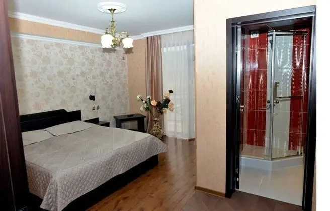 Tek Büyük veya İki Ayrı Yataklı Oda, Şehir Manzaralı