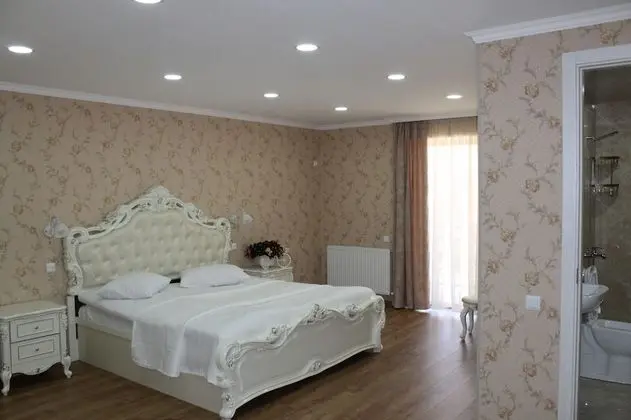 Tek Büyük veya İki Ayrı Yataklı Oda, Şehir Manzaralı