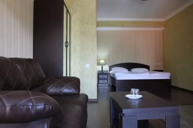 Tek Büyük veya İki Ayrı Yataklı Oda, Şehir Manzaralı