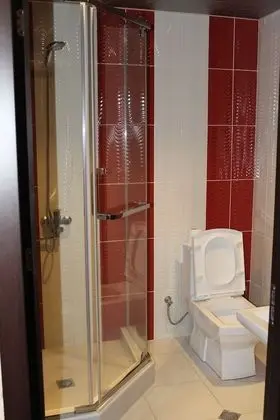 Üç Kişilik Oda, Şehir Manzaralı