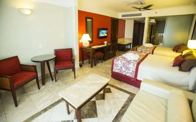 Premium Junior Suite Garden / Pool View