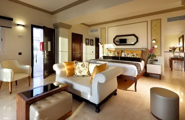 Romance Villa Suite Ocean View