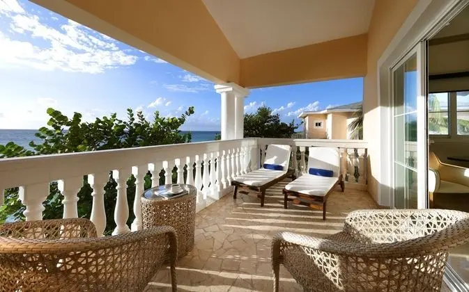 Romance Villa Suite Ocean View