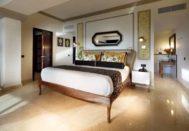 Romance Villa Suite Ocean View