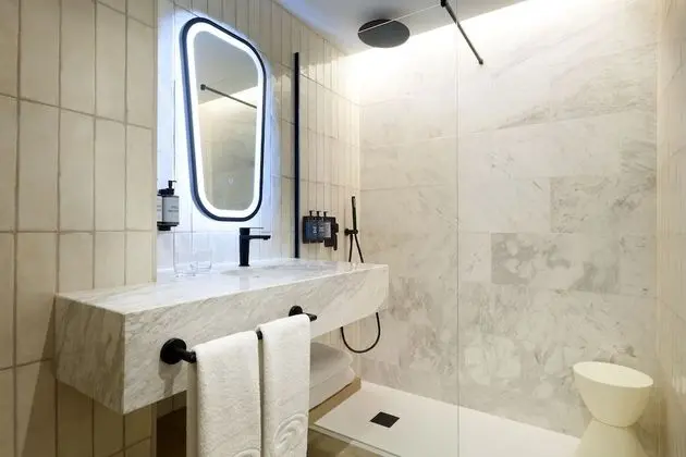 Deluxe Büyük Yataklı Tek Kişilik Oda, Bahçe Manzaralı