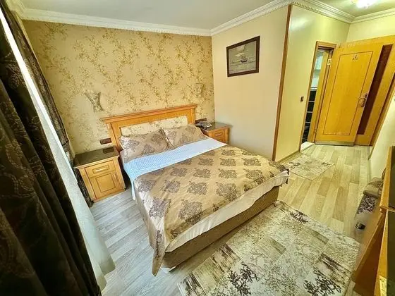 Tek Büyük Yataklı Oda, 1 Çift Kişilik Yatak