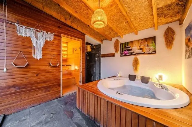 Falcon Villa, Dağ veya Havuz Manzaralı, Isıtmalı Özel Havuzlu