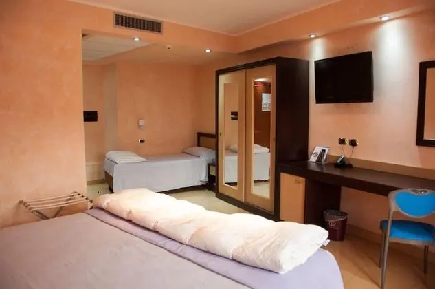 Basic Üç Kişilik Oda