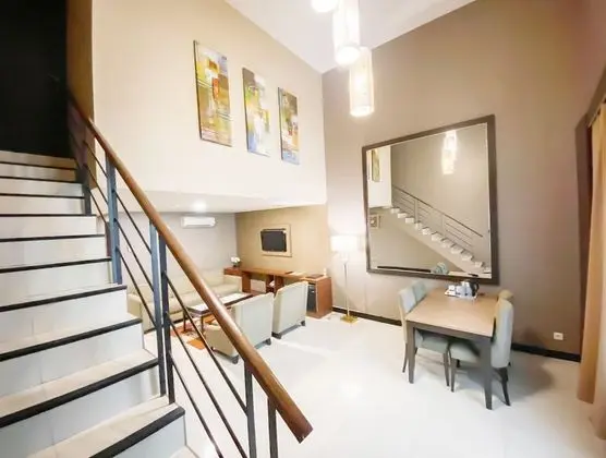 Grand Paragon Suite