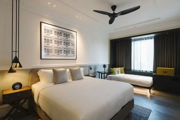 Premier Triple Room 1 King +1 Sofa bed