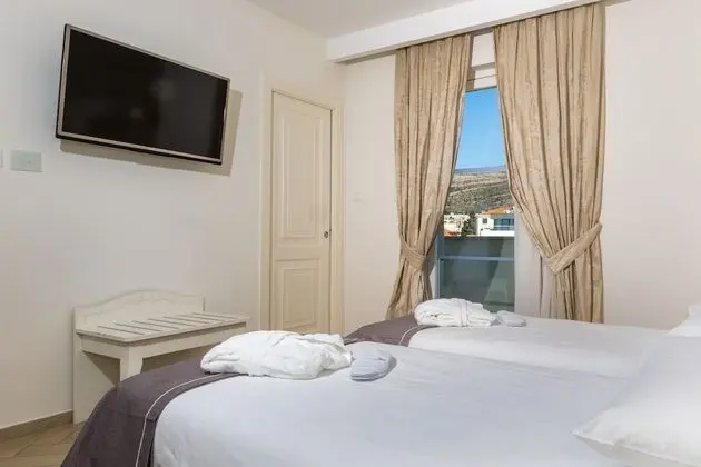 Double or Twin Room with Balcony, Annex Villa