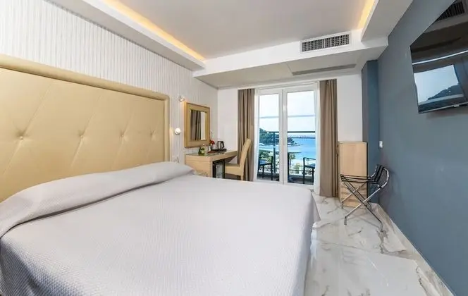 Standard Tek Büyük veya İki Ayrı Yataklı Oda, Balkon, Deniz Manzaralı