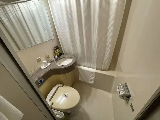 Tek Kişilik Oda, Sigara İçilebilir